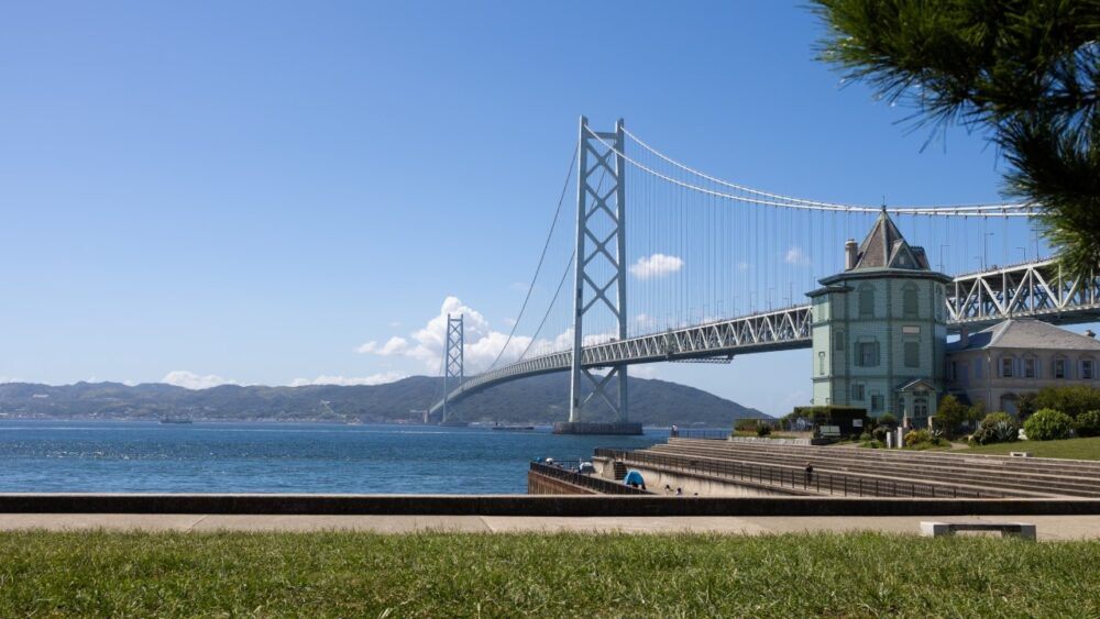 舞子から見る明石海峡大橋